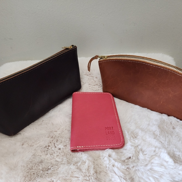 Portland Leather Goods Small Bundle - Picture 13 of 16